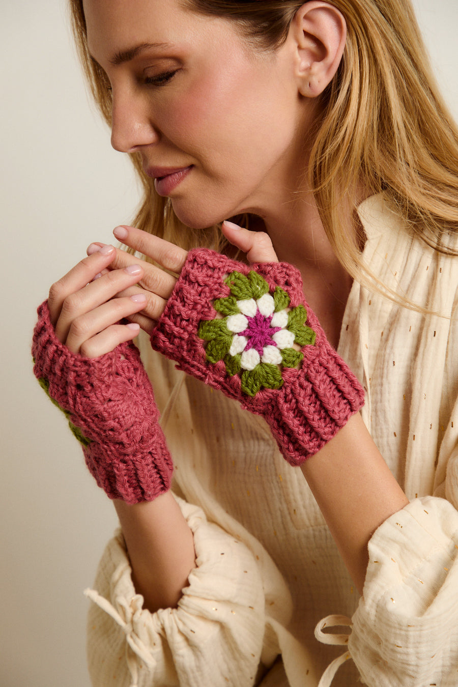 MITONES CROCHET ROSA