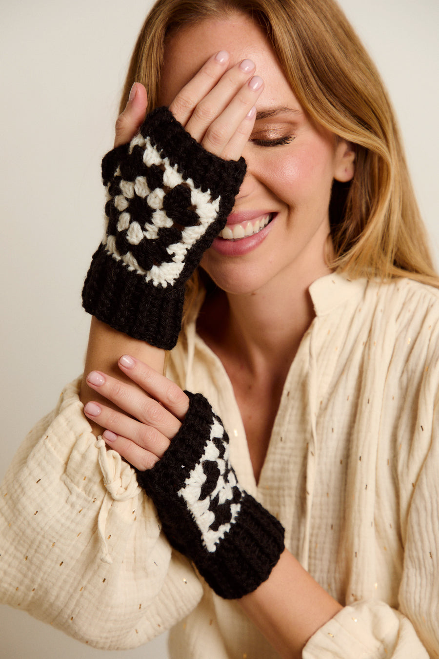 MITONES CROCHET NEGROS