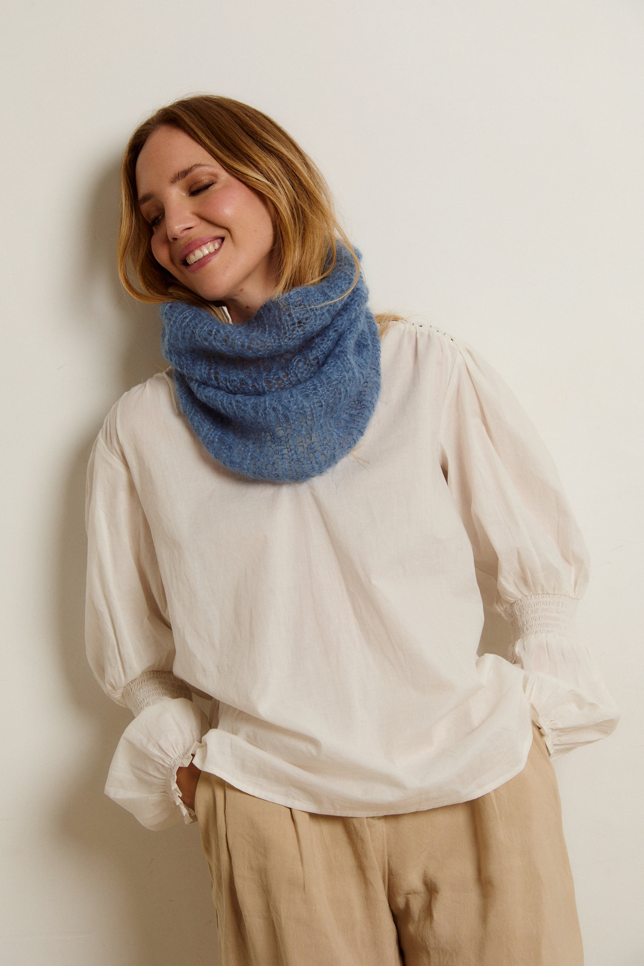 CUELLO MOHAIR AZUL