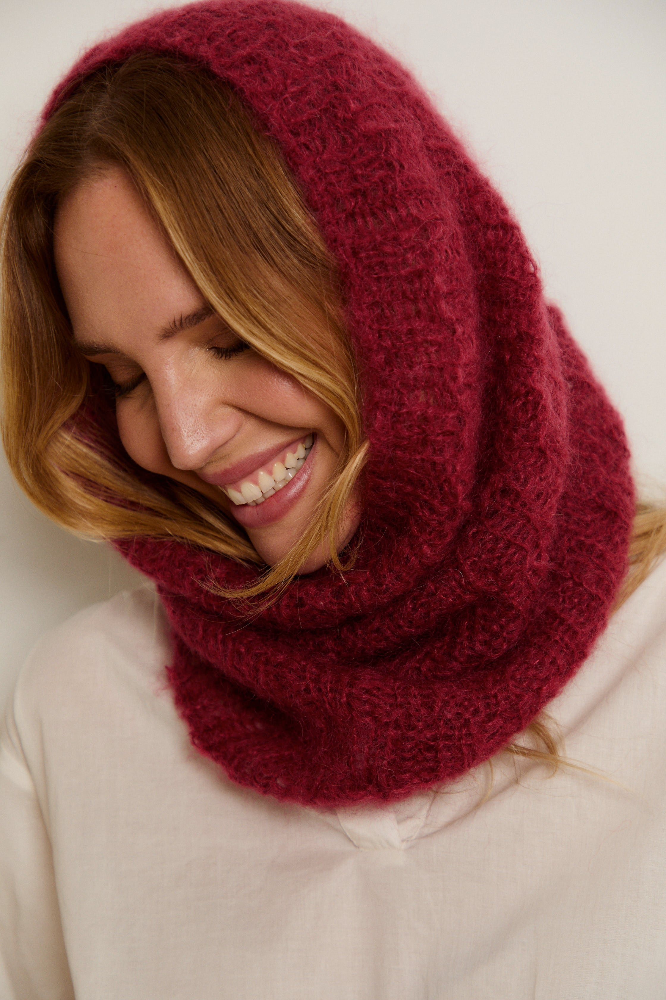 CUELLO MOHAIR BURDEOS