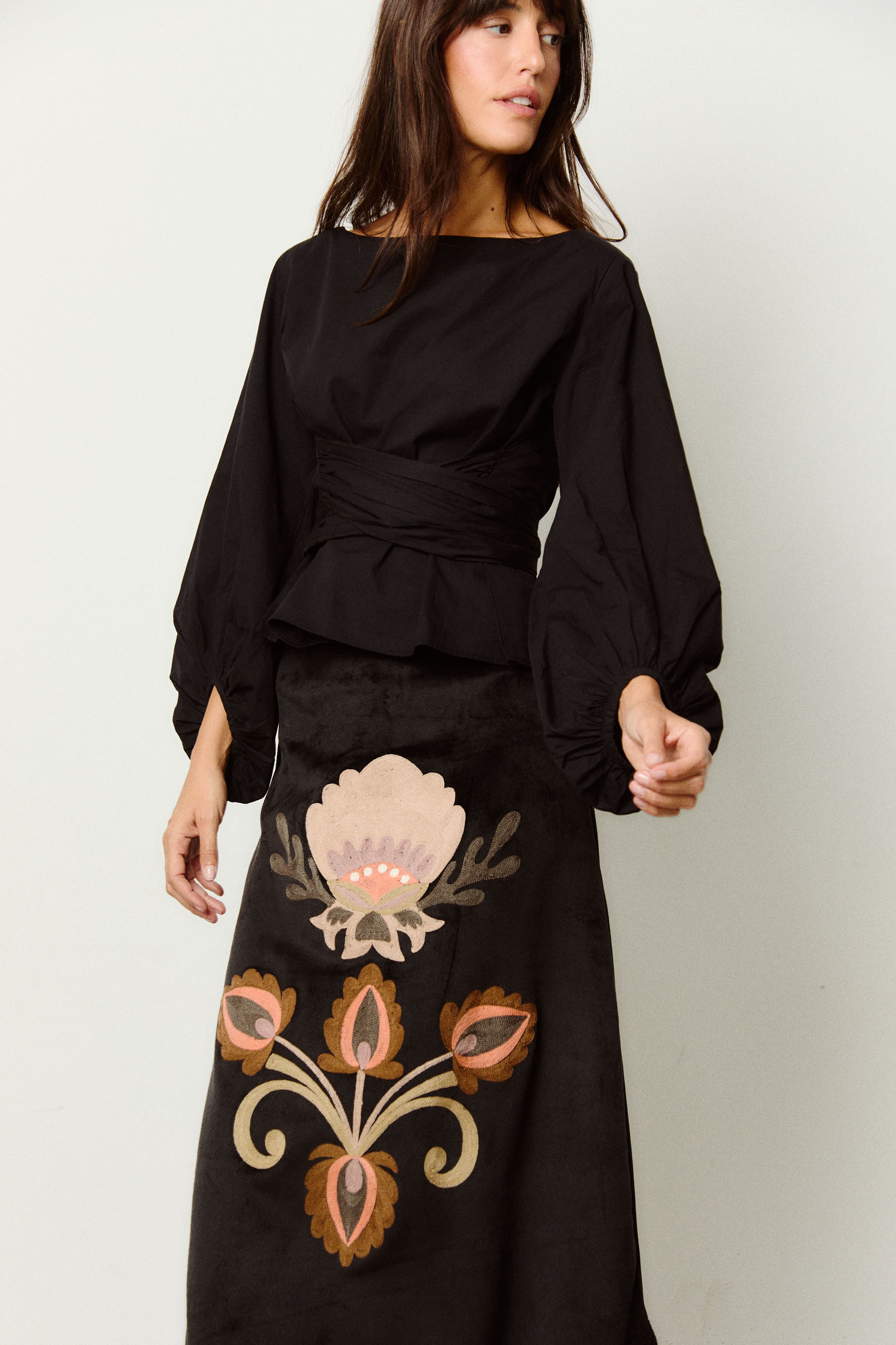 BLUSA LAZO NEGRA