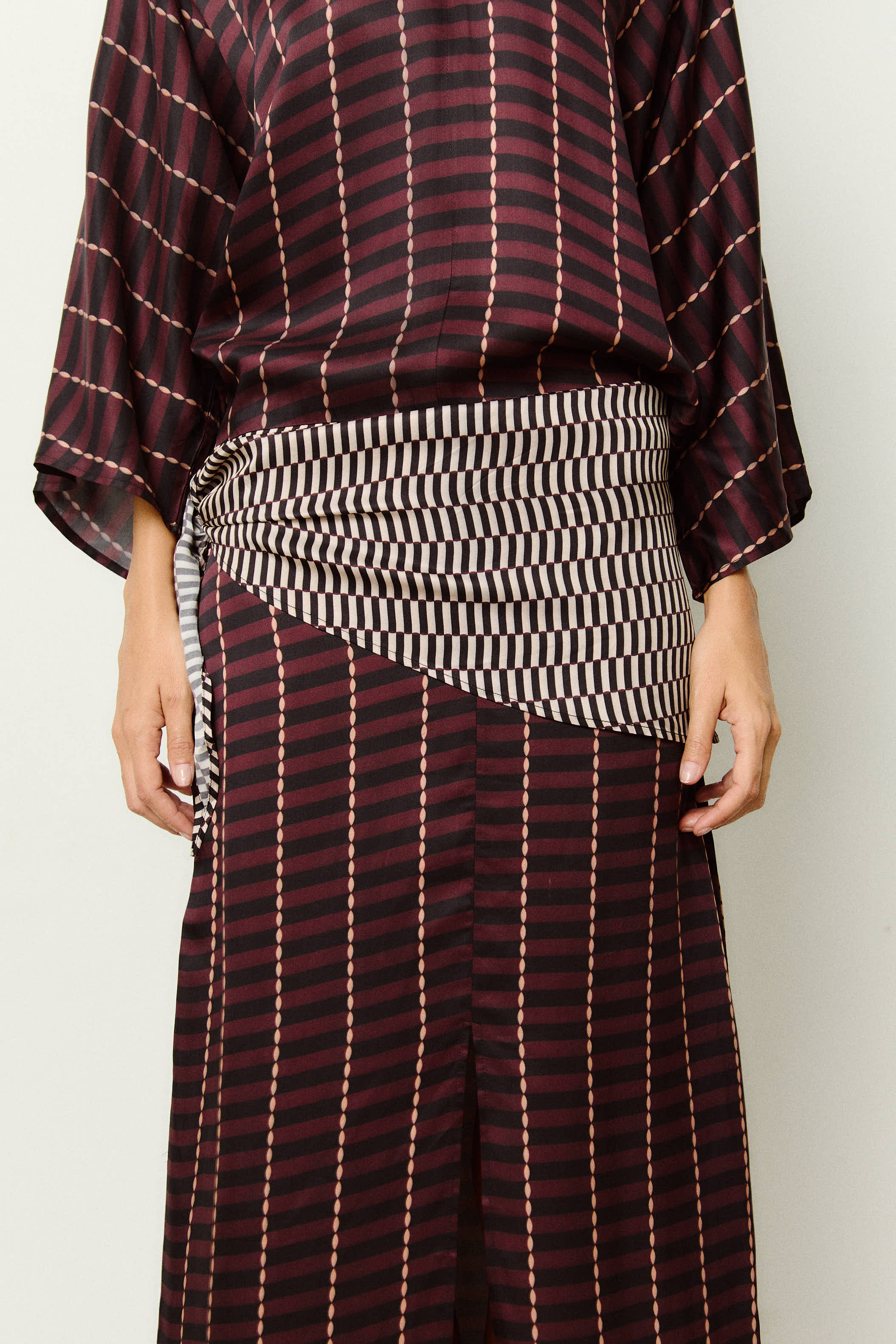 VESTIDO COCKTAIL MARRÓN