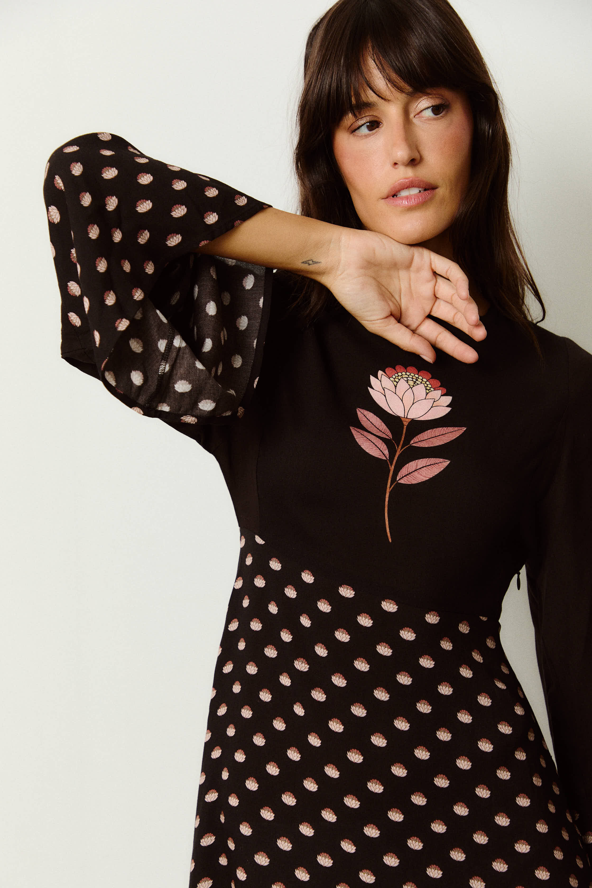 VESTIDO MIDI LOTO